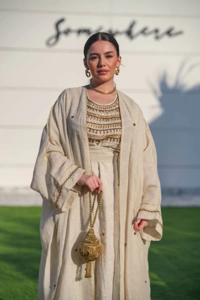 Bisht made of burlap and linen dress, in light beige with hand embroidery C:IB305